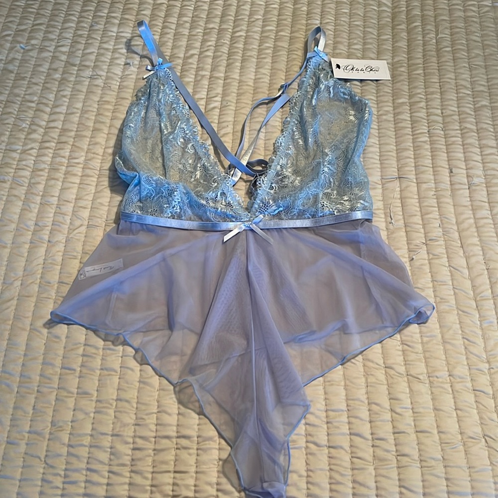 NWT 1 pc Adjustable Lace Romper